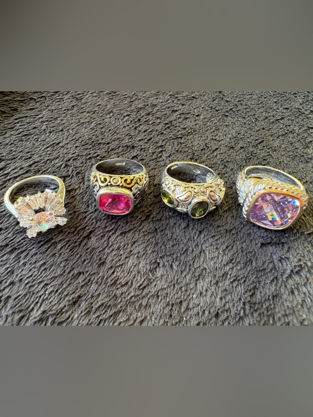 RINGS (4) Beautiful Costume Jewelry.
Incredibly Stunning,
Fancy & Unique